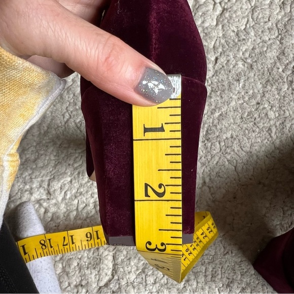 & other stories: Maroon Velvet Block Heel Slip On Almond Toe Heels Size 38 - Picture 10 of 10